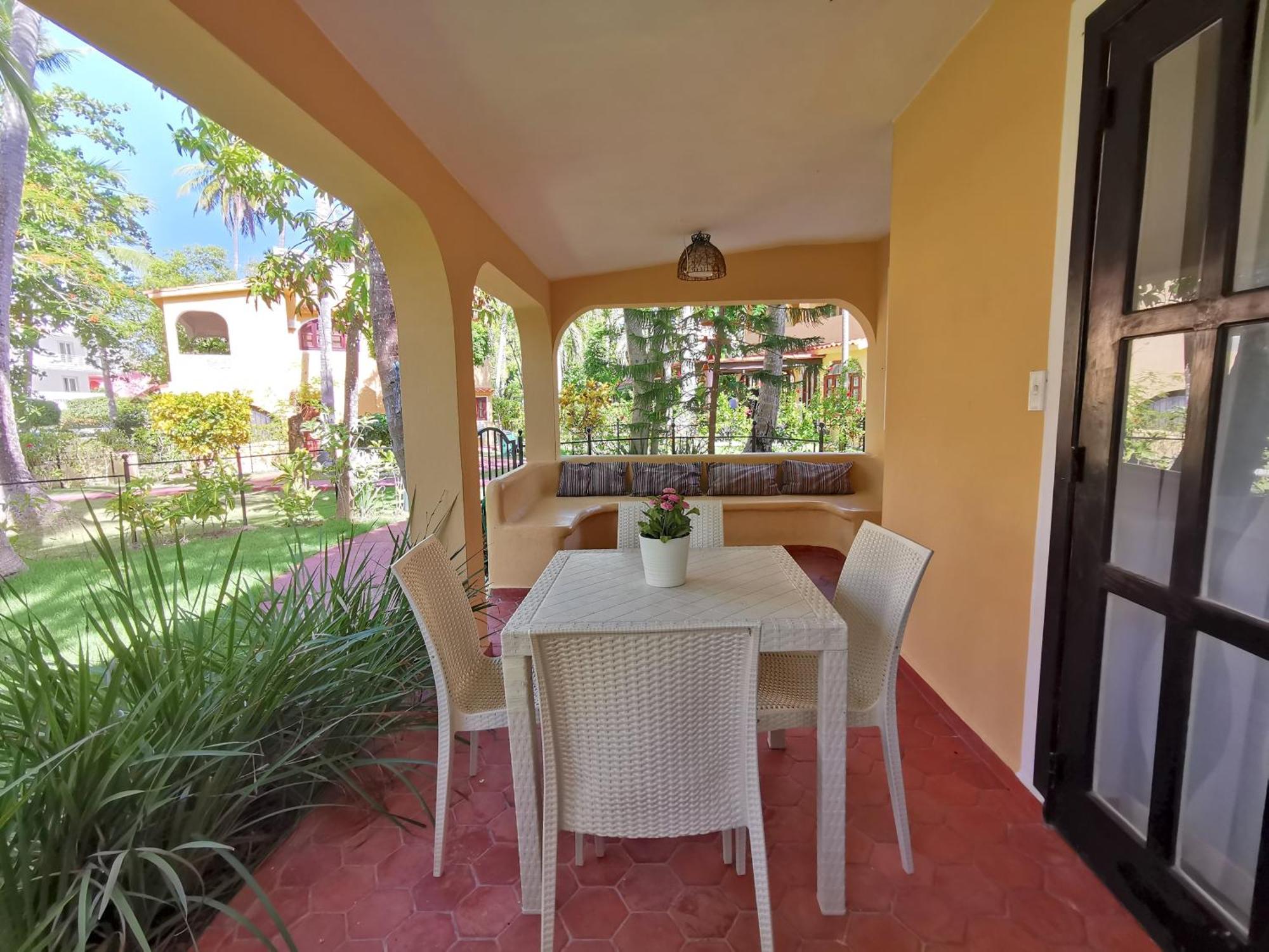 Coral Private Beach And Spa Apartment *