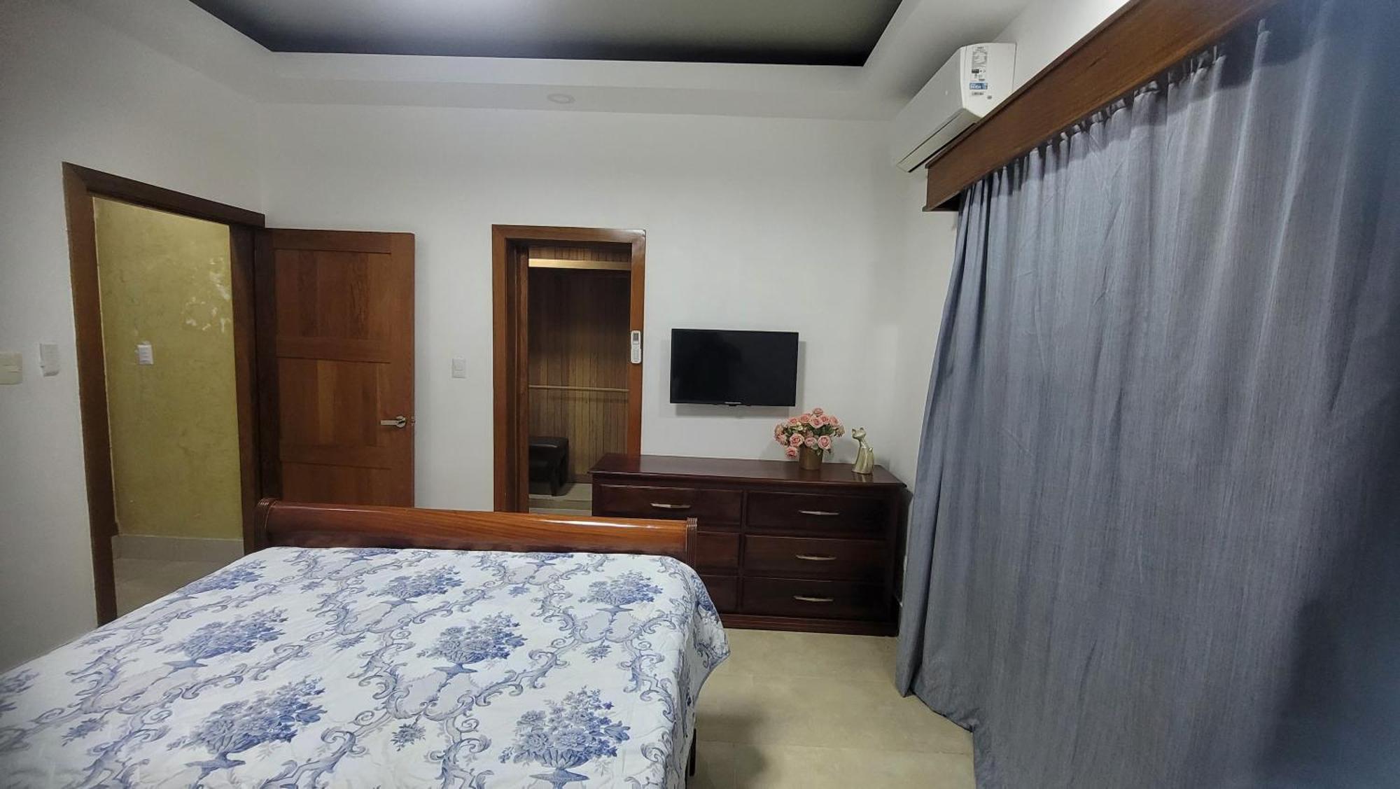 En Apartment *