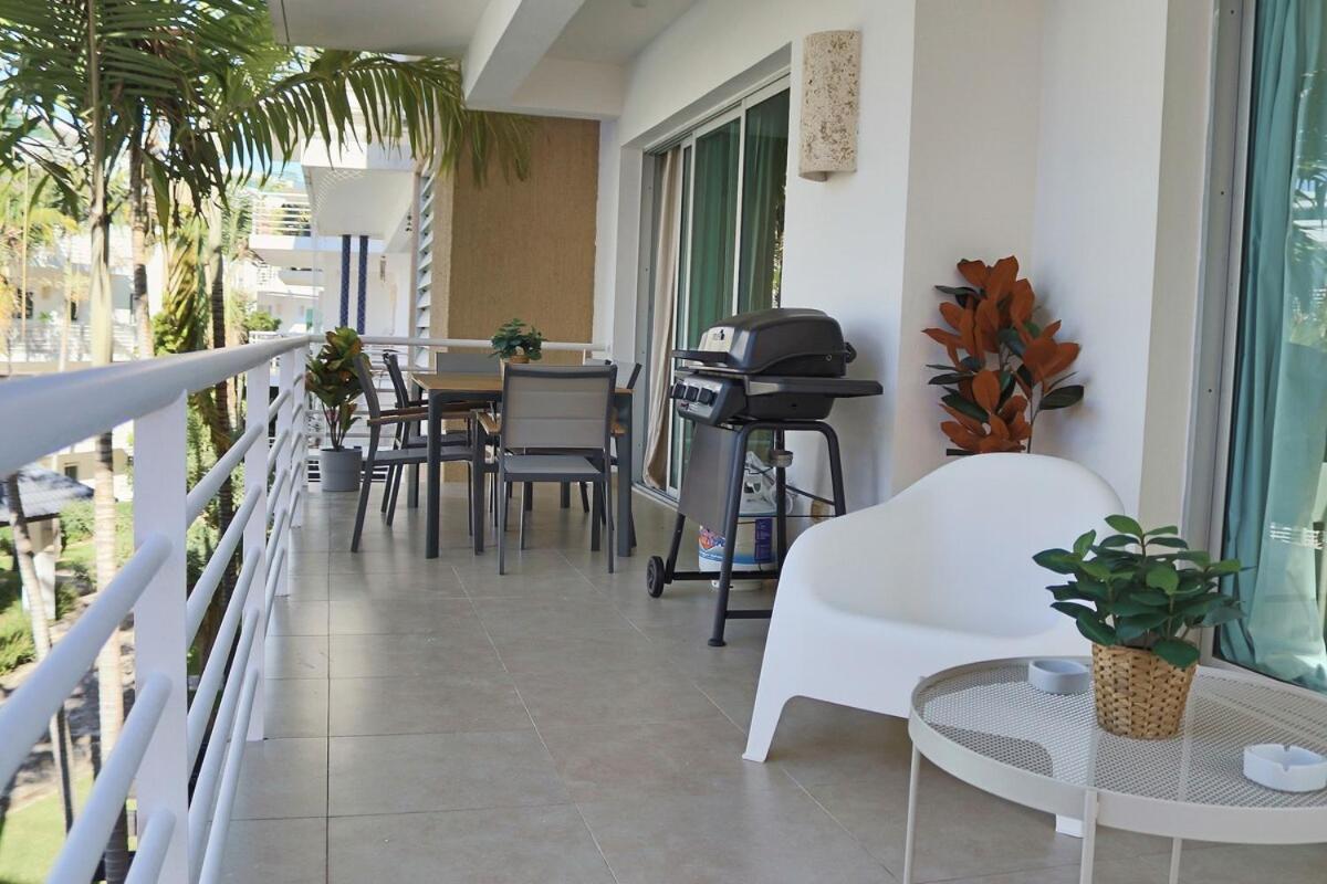 Charming Tsi With Spacious Interior Apartment *