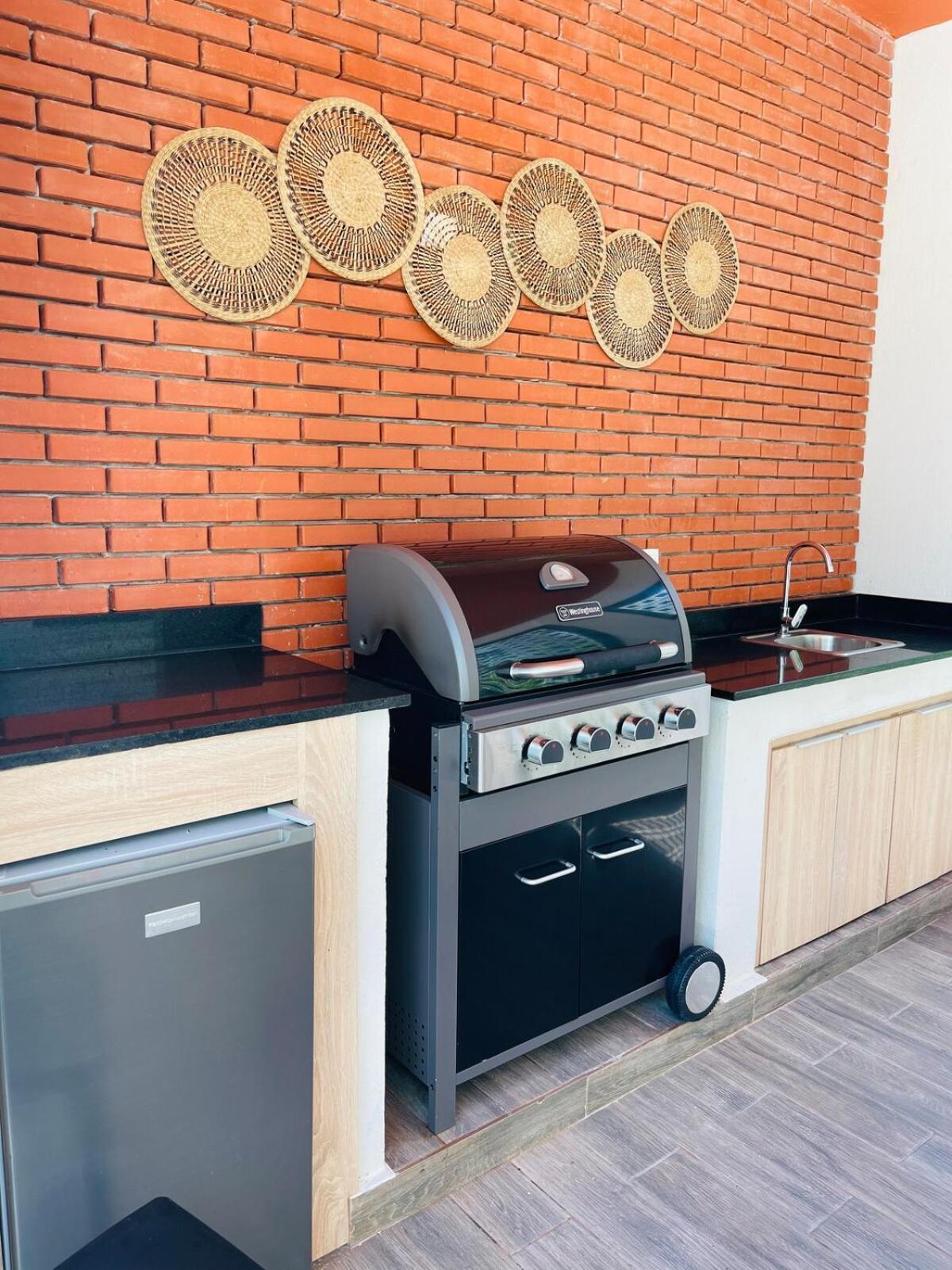Amazing Cozy Near Downtown Apartment