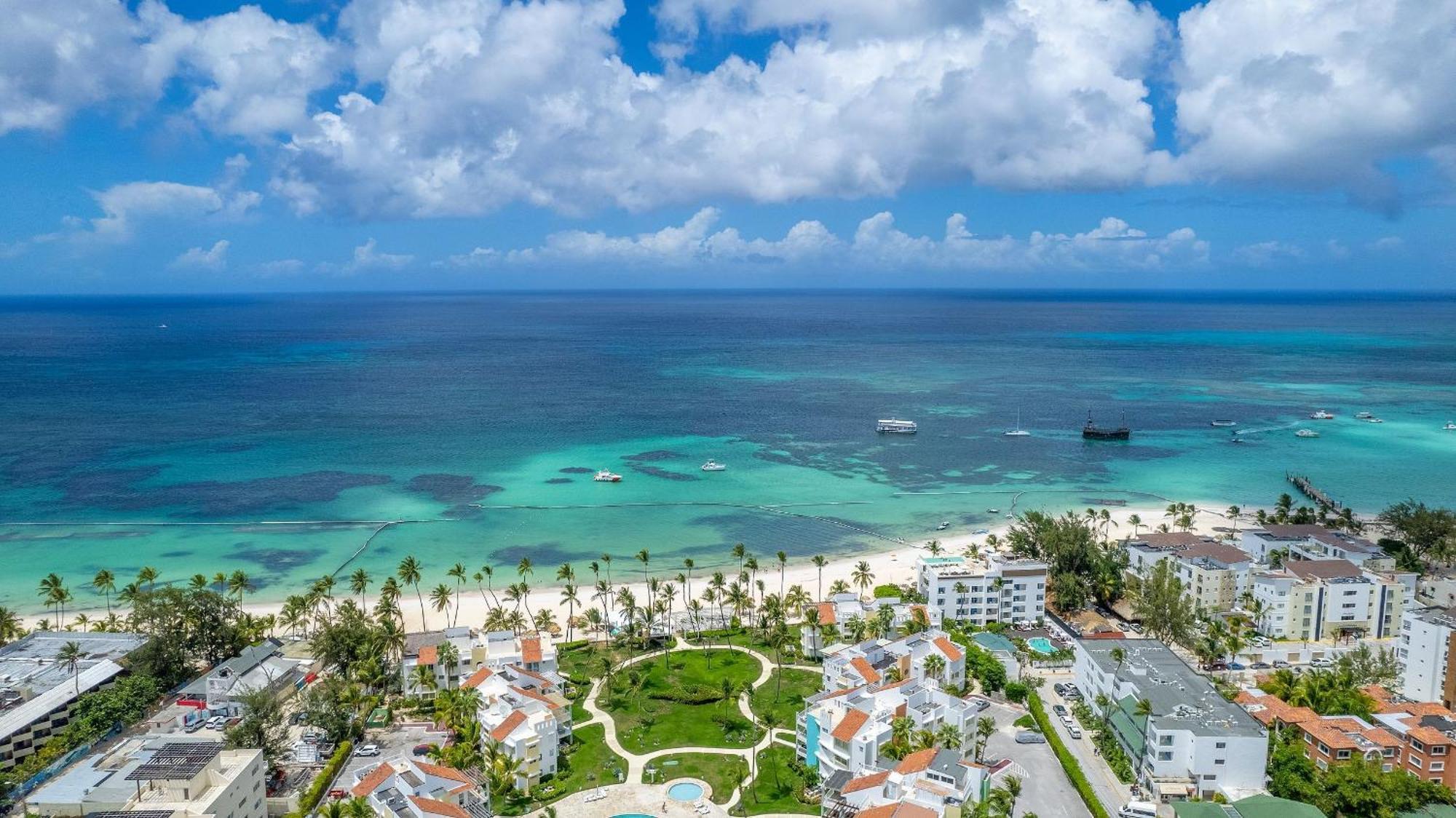 Apartamento 2bdr Access At Playa Turquesa Corales Pc *