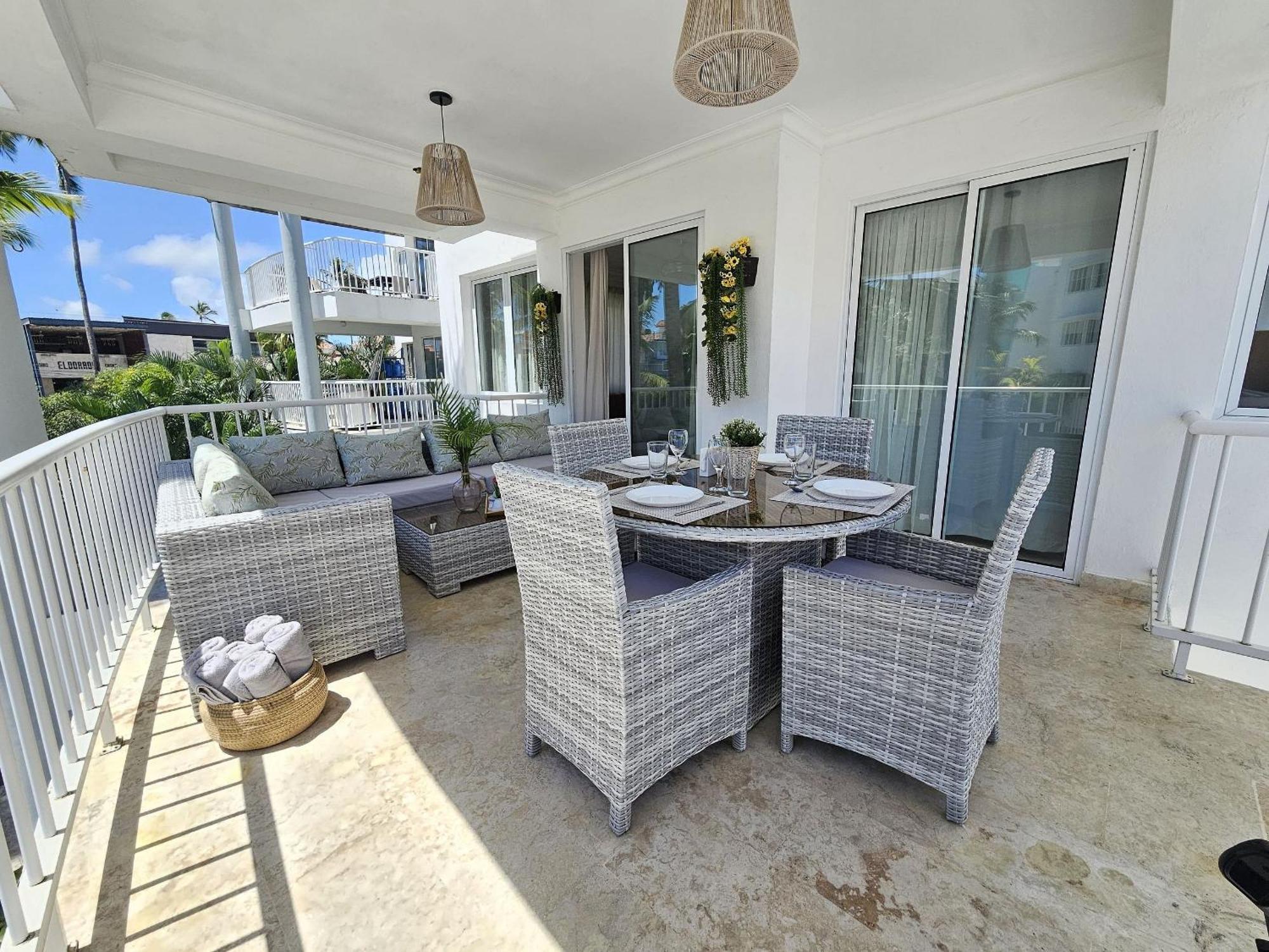2bdr Access At Playa Turquesa Corales Pc *