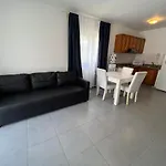Tropical Studios Deluxe