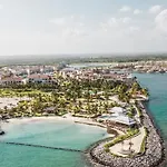 Perfect Beach Condo Cap Cana Marina, Punta Cana