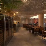 Tropical Studios Deluxe