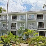 Paradise Studios With Tropical Pool And Beach Access