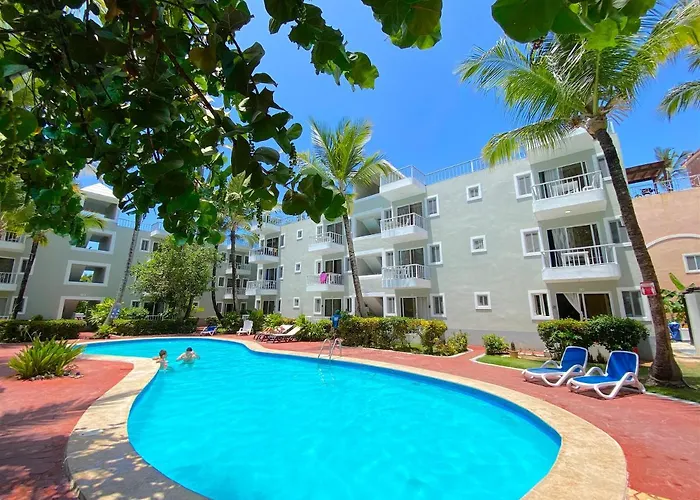 Relax Studios Deluxe Tropical Wifi Pool Parking
