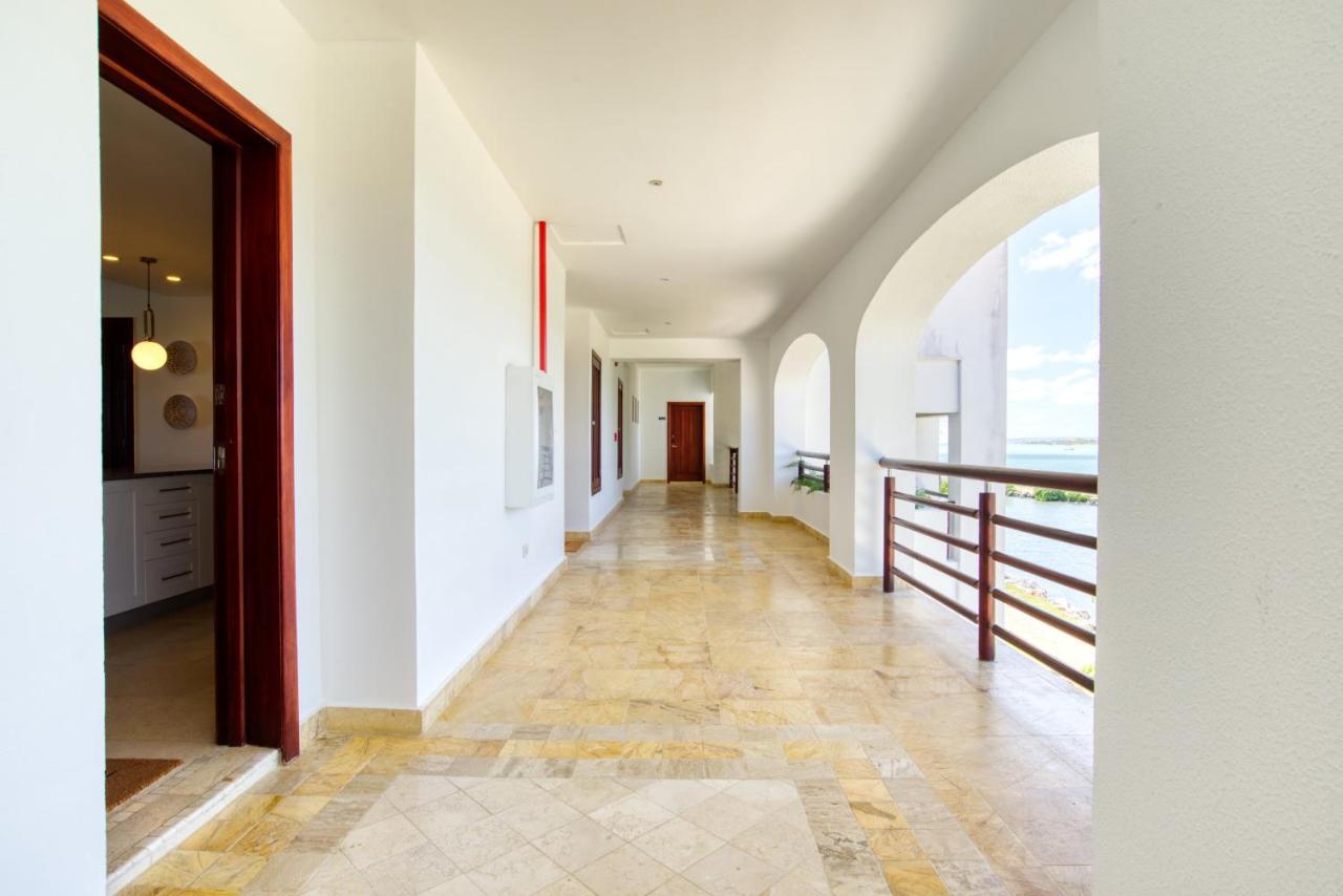 Ileverde A32 - Beachfront *