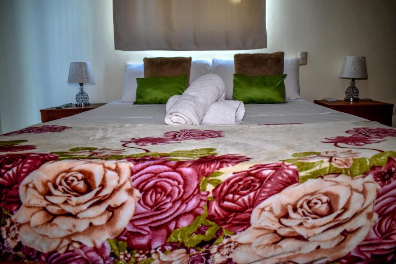 Hostel Hostal Palmas De Punta Cana F2 *