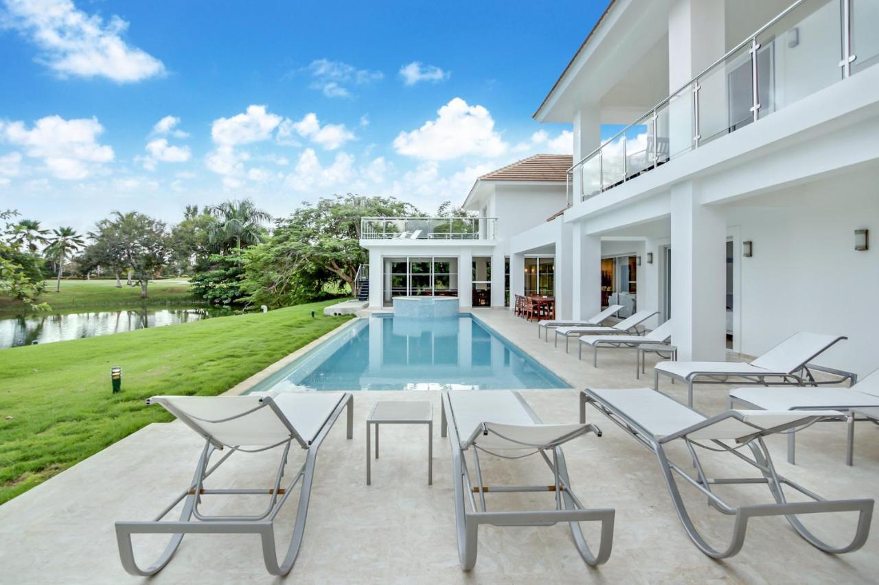 Private Cocotal In Villa