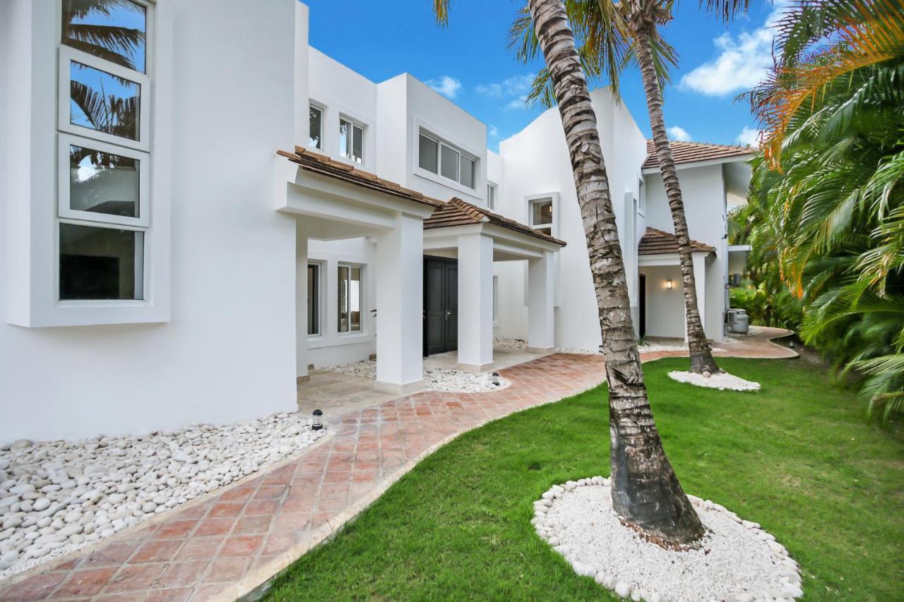 Private Cocotal In Villa