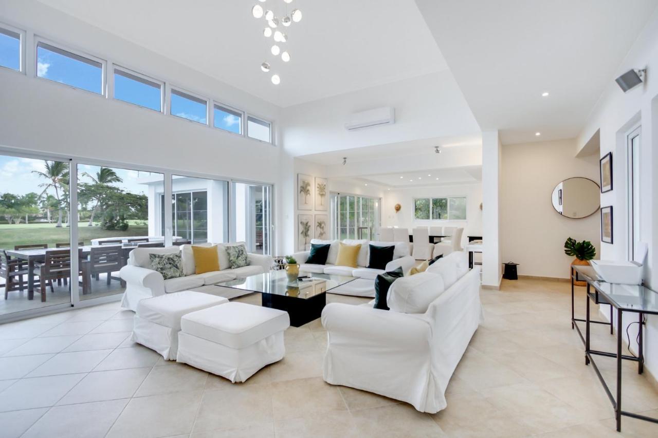Private Cocotal In Villa
