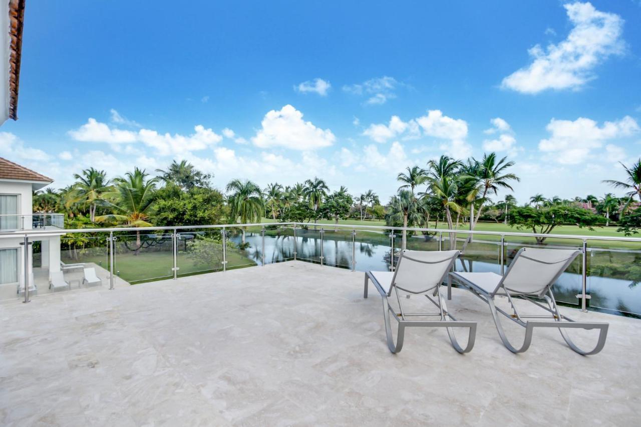 Private Cocotal In Villa *