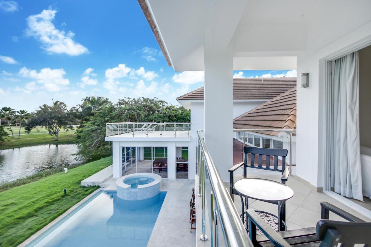 Private Cocotal In Villa