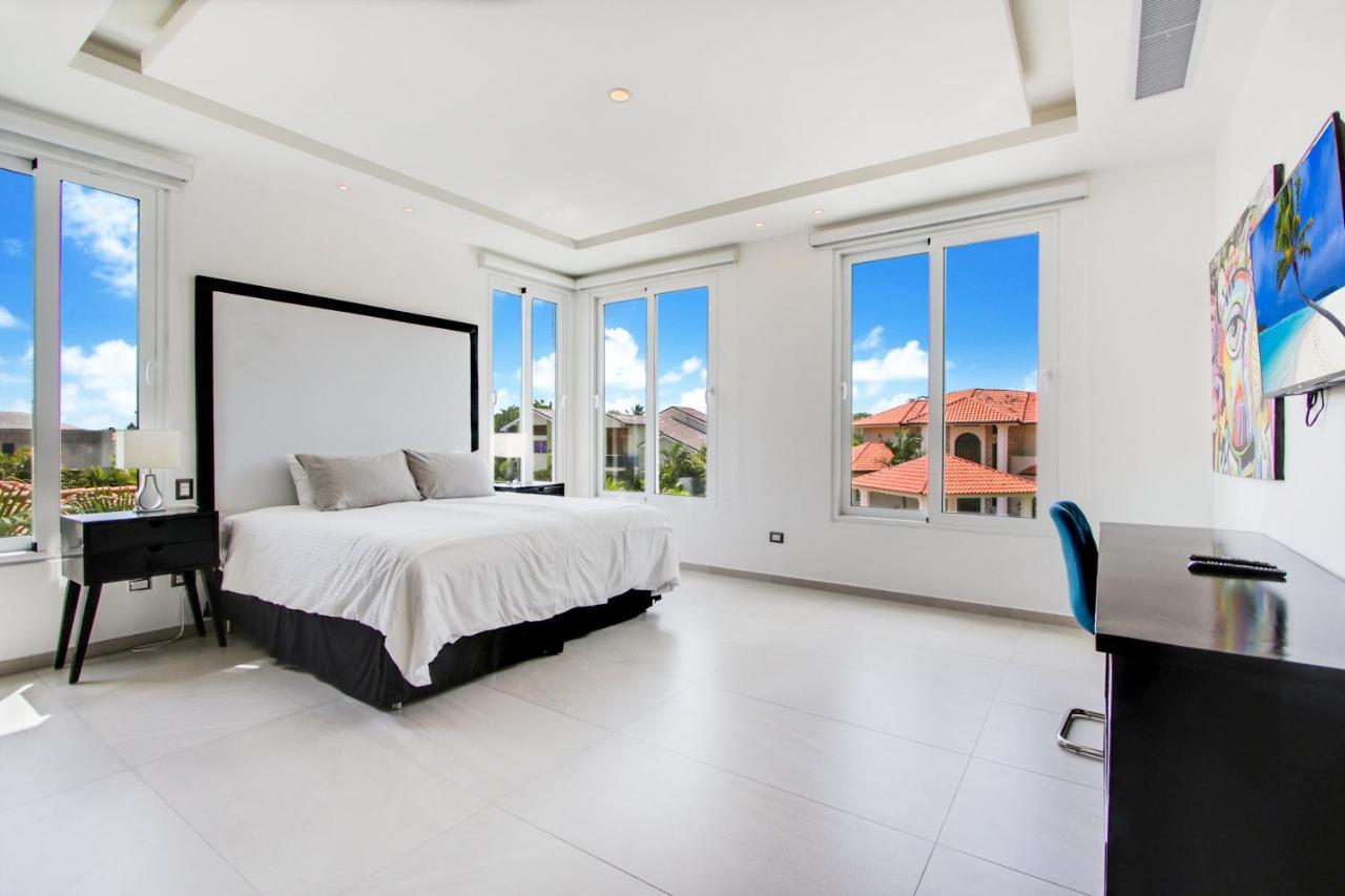 Private Cocotal In Villa *