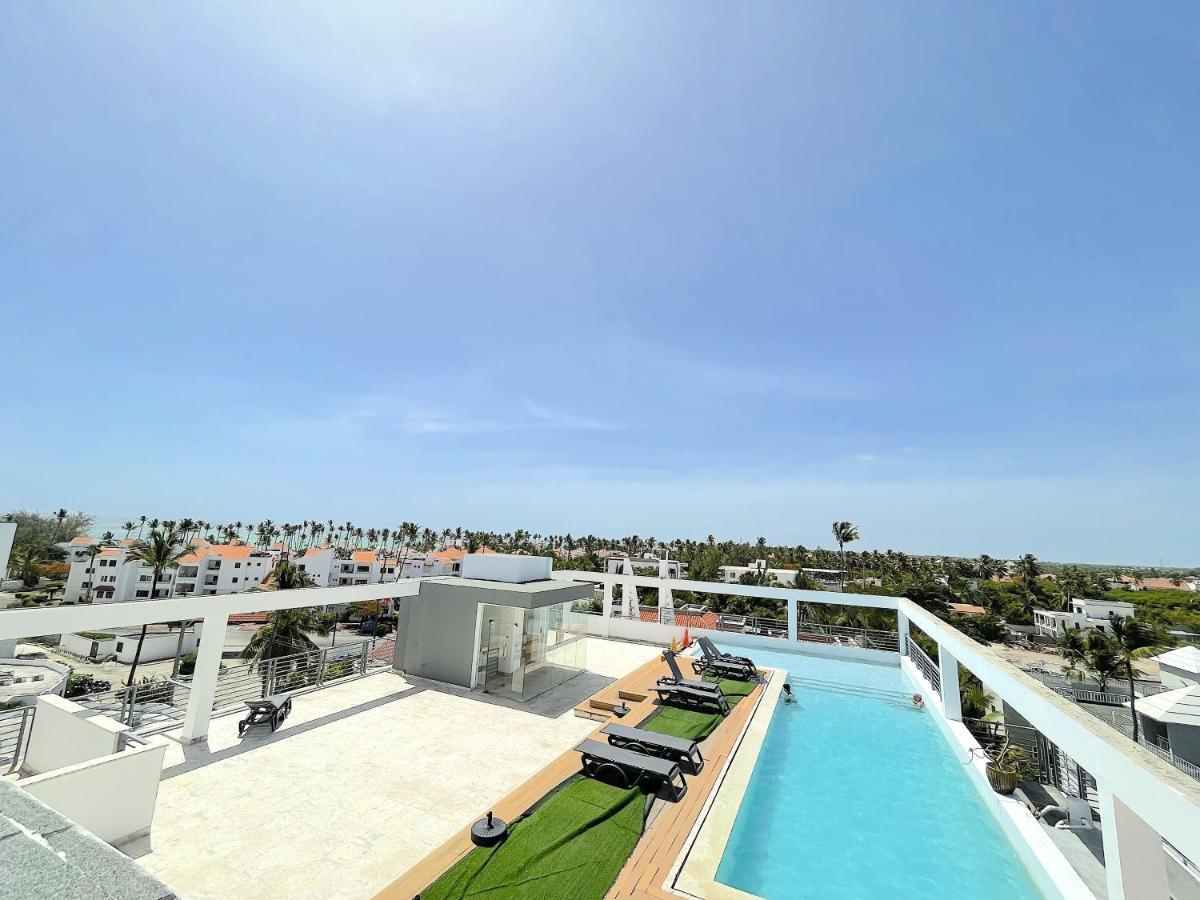Rooftop Pool Ducassi Studio Suites Deluxe Beach Club & Hotel