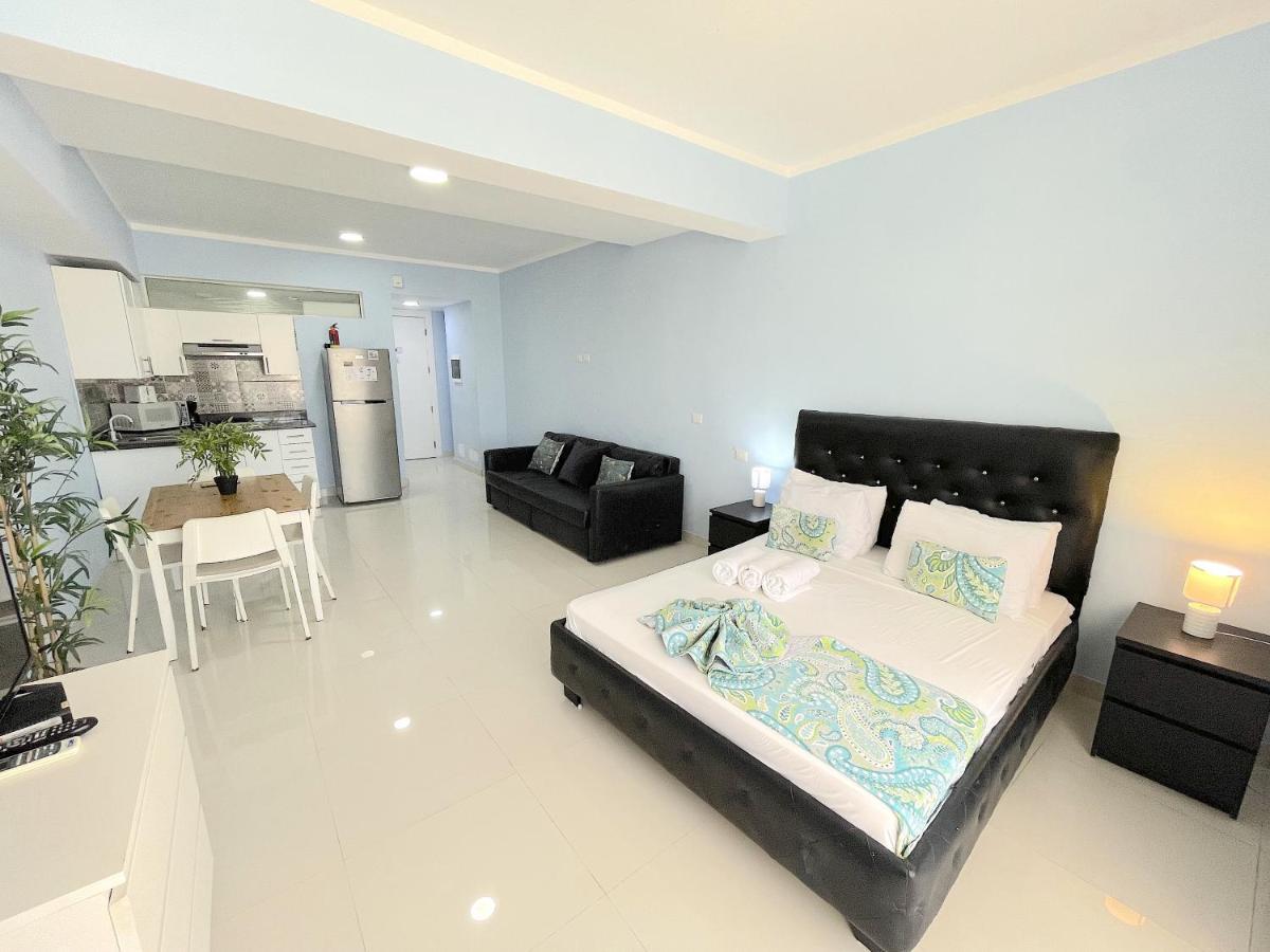 Rooftop Pool Ducassi Studio Suites Deluxe Beach Club & Hotel 5*