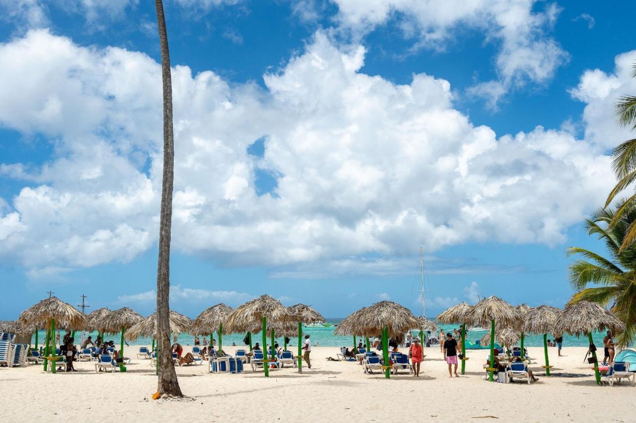 Charming 2bdr Pool View Walking To Bavaro Apartment