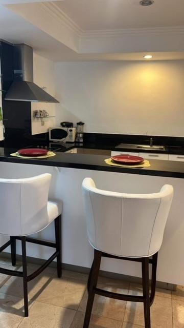 365 Apartment *