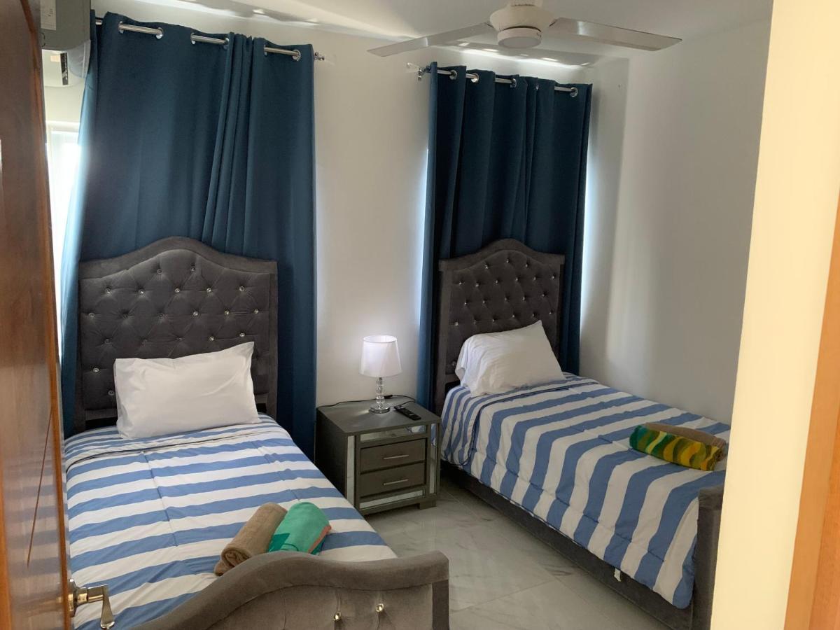 Adosada Con Piscina Privada Villa