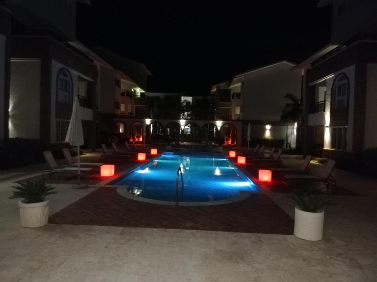 Seven Shades Of Coral Village - & Pool In A Close To The Beach