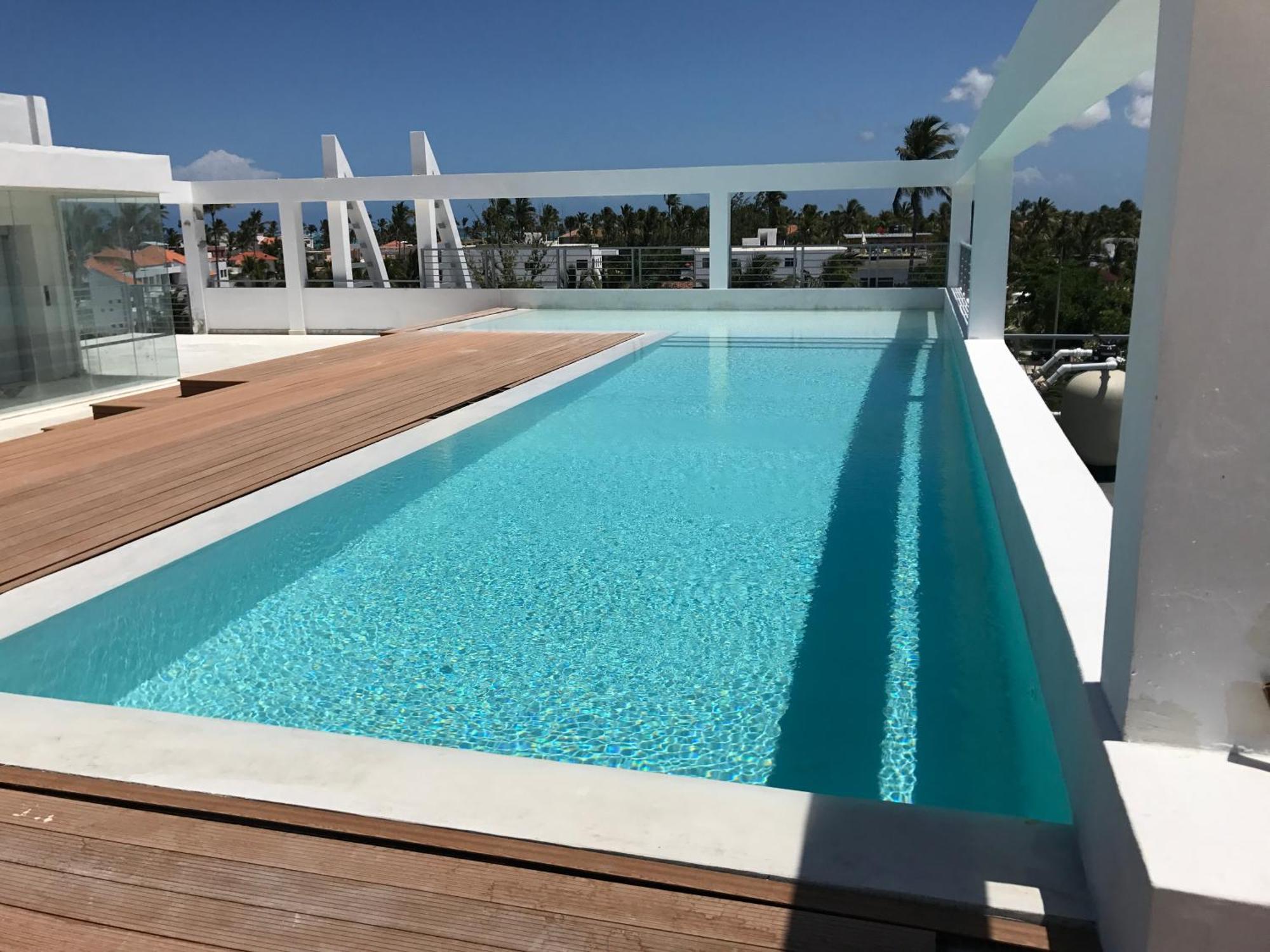 Ducassi Suites Rooftop Pool - Club And