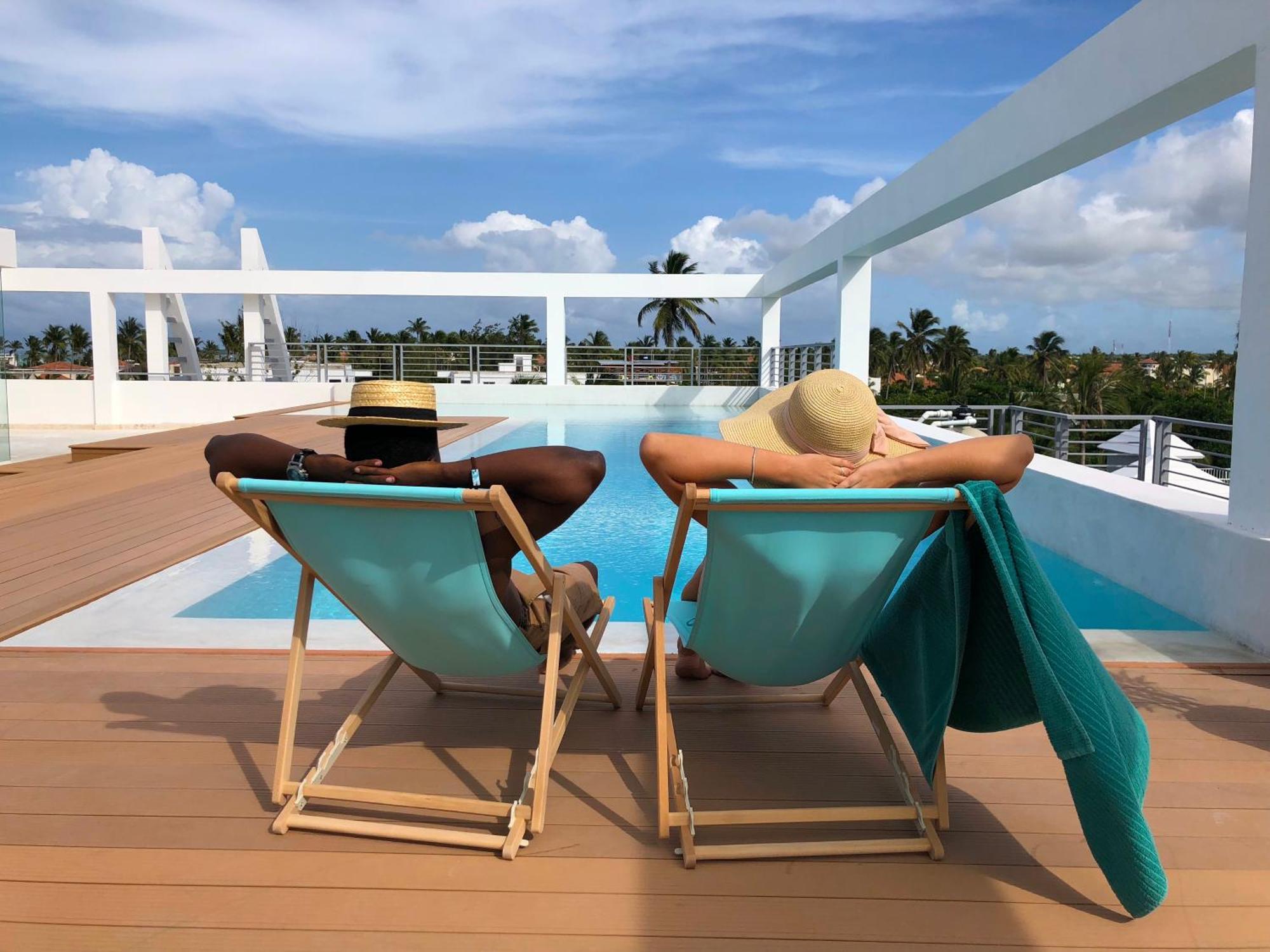 Hotel Ducassi Suites Rooftop Pool - Club And