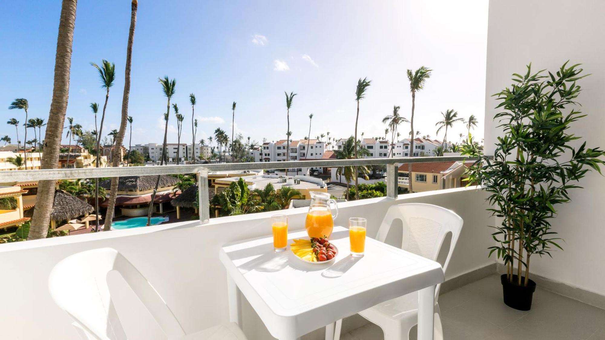 Hotel Ducassi Suites Rooftop Pool - Club And