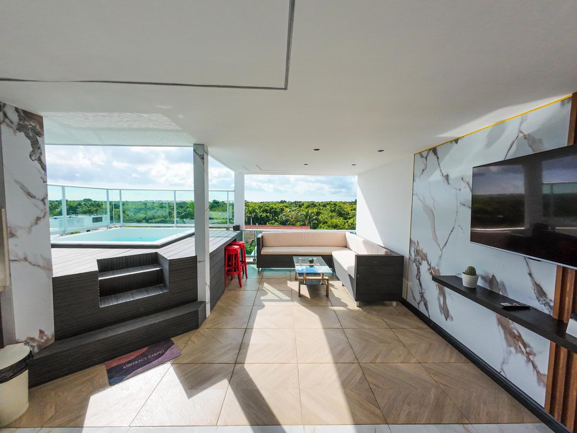 Apartment Penthouse & Jacuzzi