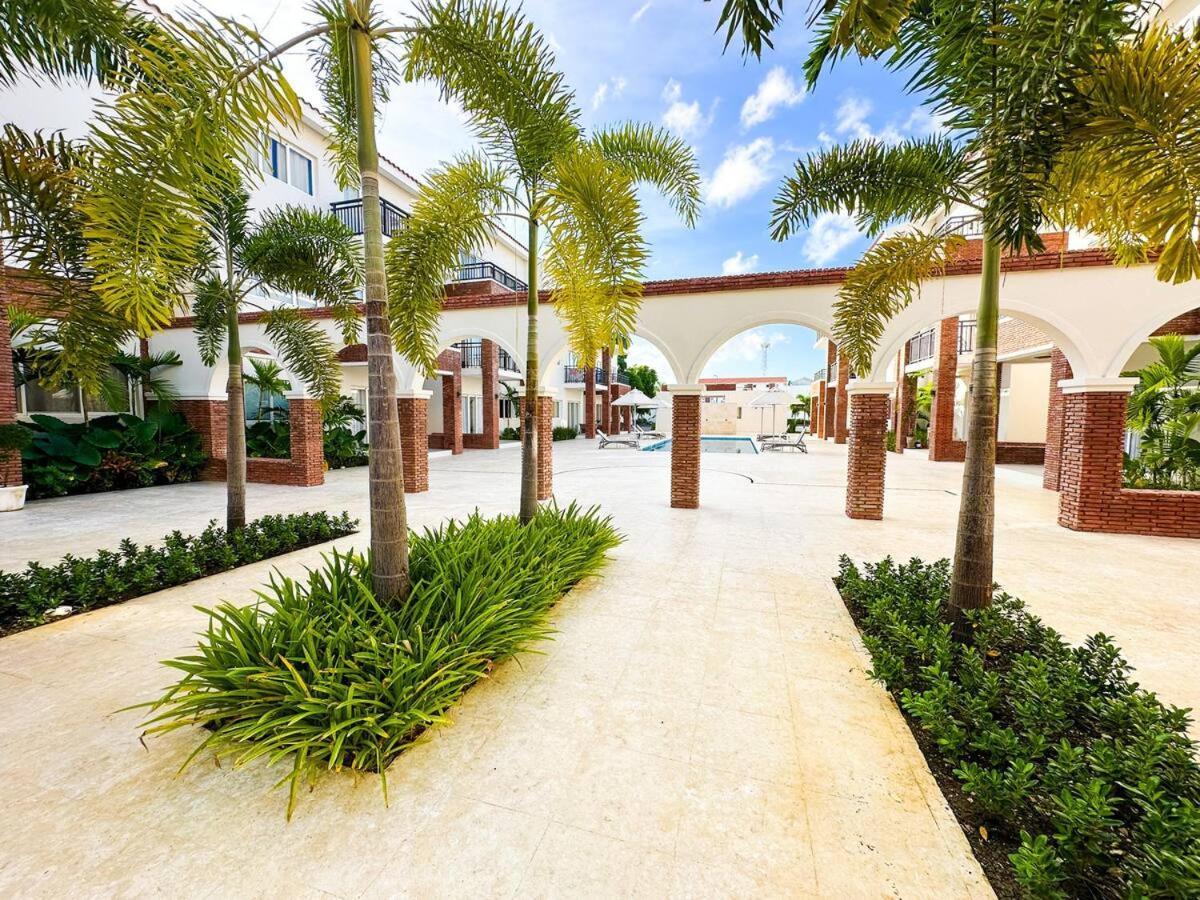 Spacious 1 Bedroom Near The