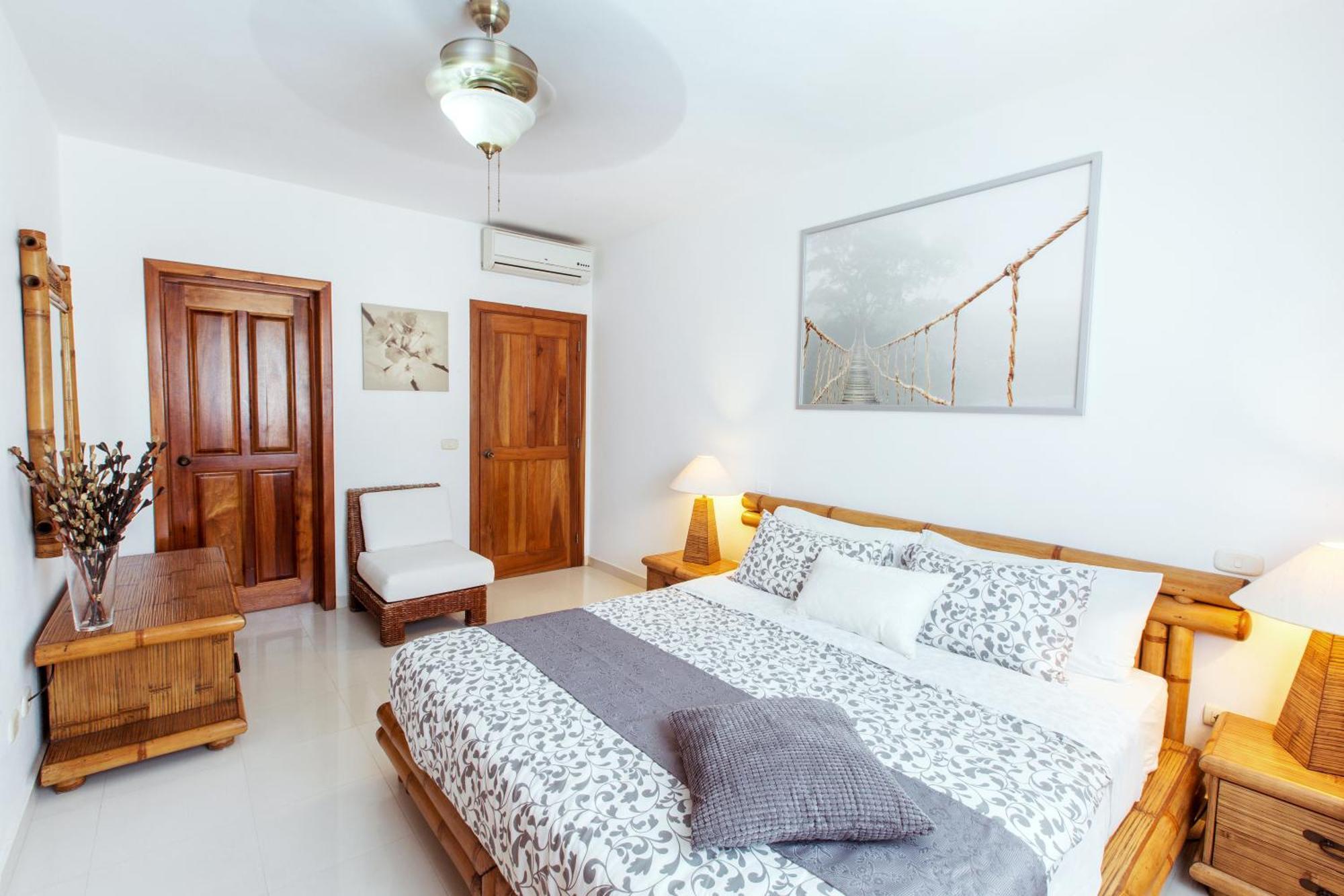 Hotel Aventura Village Los Corales Beach And Spa 5*