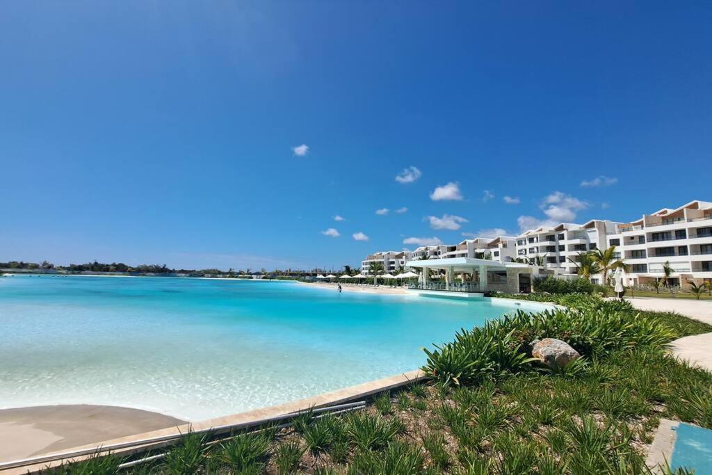 Crystal Lagoon Beach Apartment *