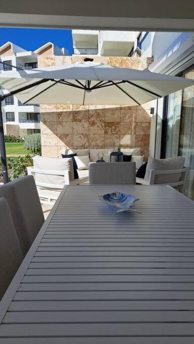 Crystal Lagoon Beach Apartment *