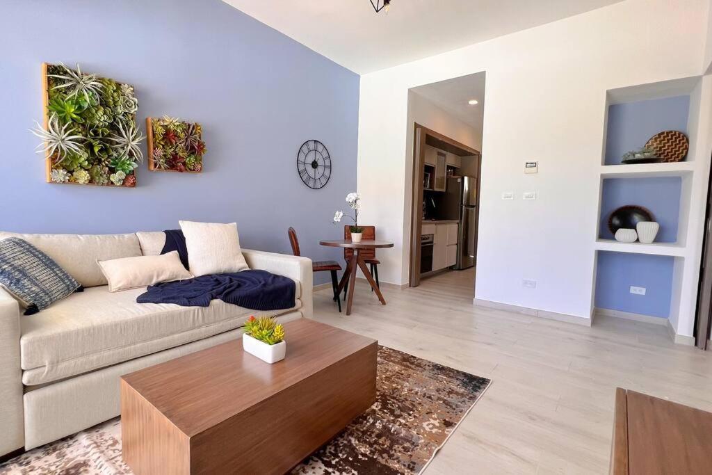 Paseo Playa Coral B-202 Apartment *