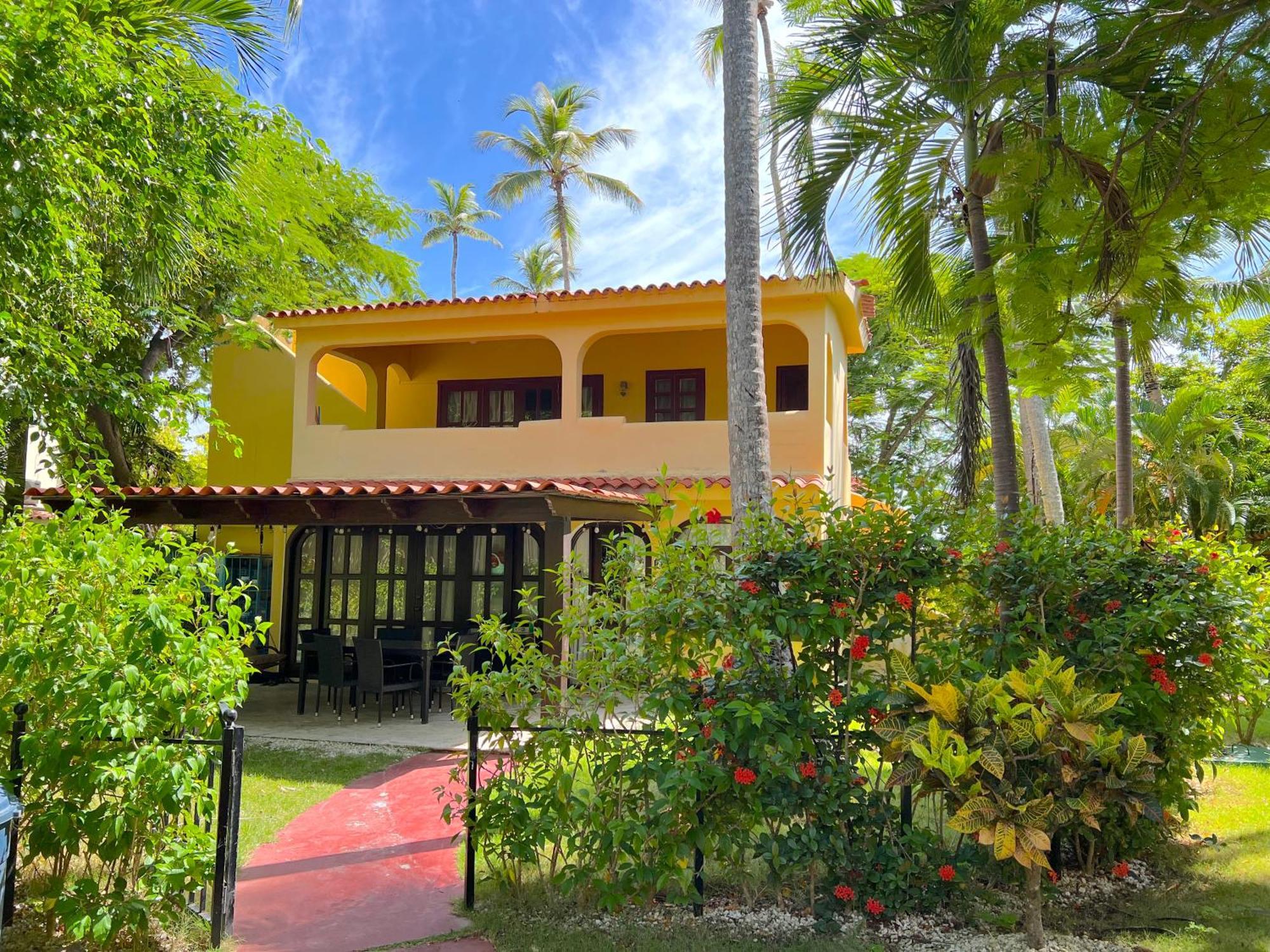 Hotel Tropical Playa Los Corales 5*
