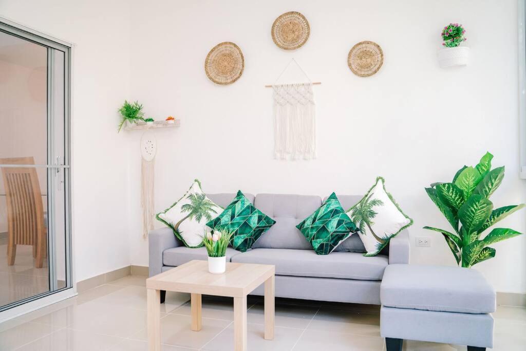 Apartment In Downtown *
