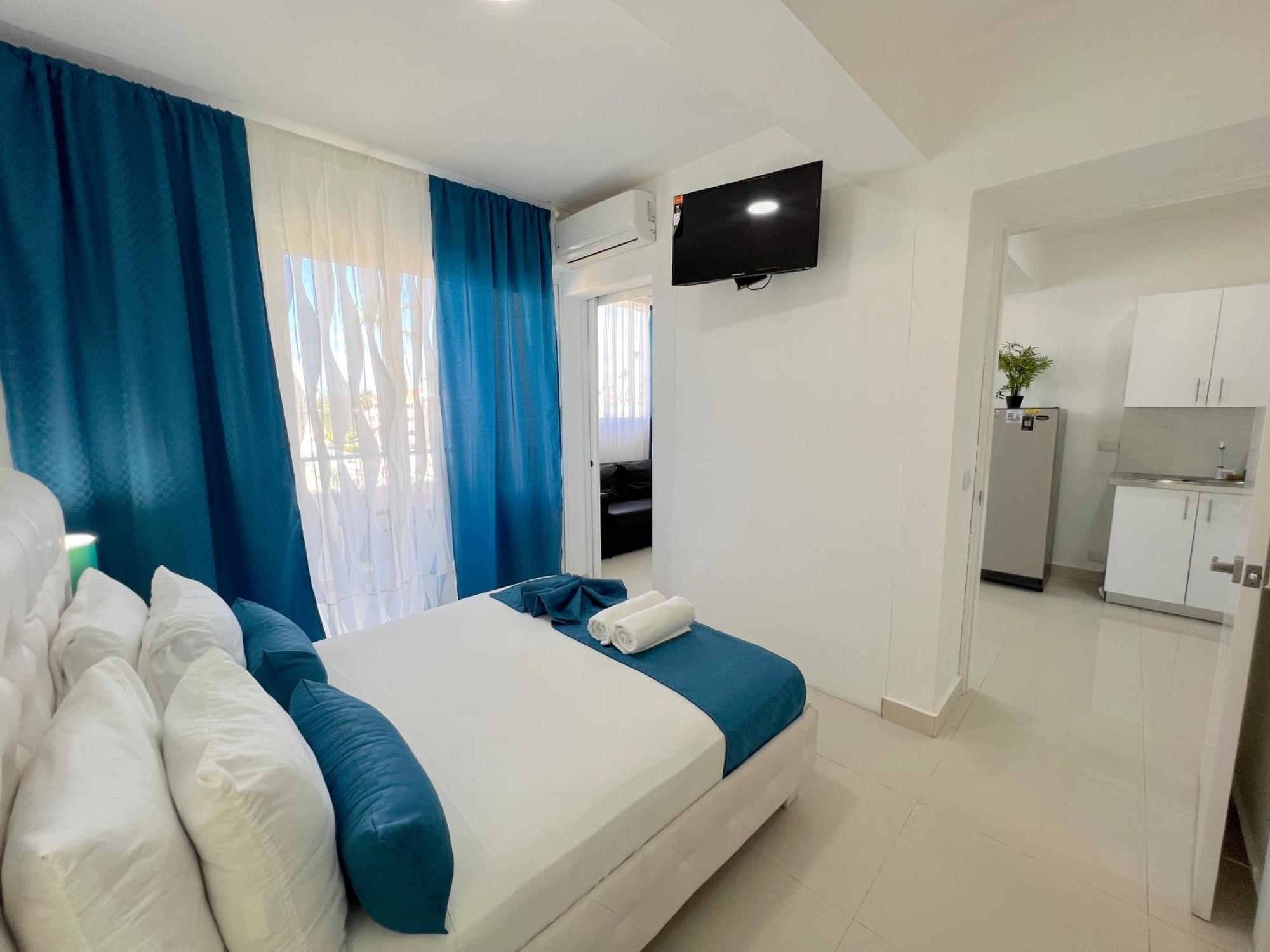 Hotel Vacation With Rooftop Pool, Spa, Restaurants - Playa Los Corales 5*