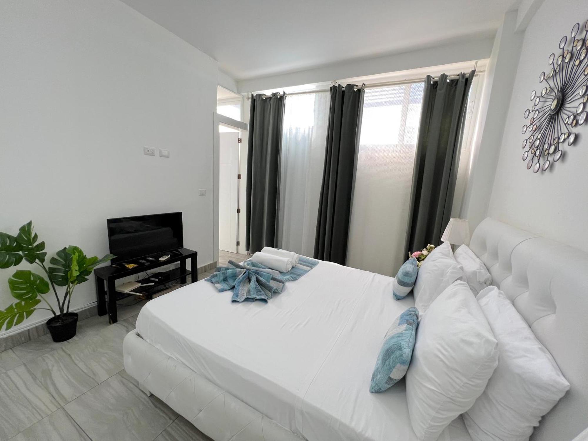 Vacation With Rooftop Pool, Spa, Restaurants - Playa Los Corales 5* Punta Cana