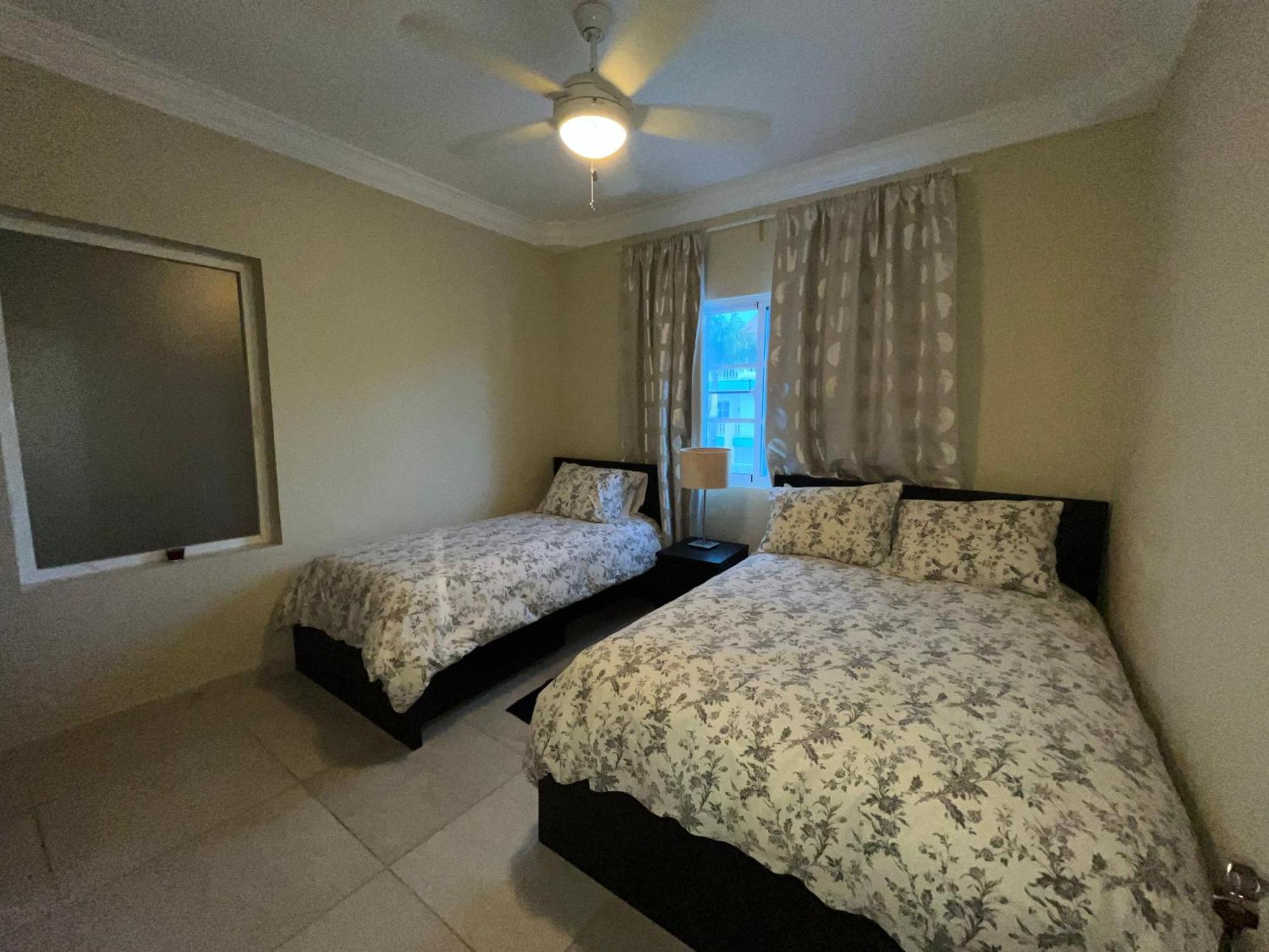 Luxury Penthouse With Pool, Bbq, Ac, Wi-fi, 5-min Walk To El Cortecito & Bavaro Beaches, Apartment Punta Cana