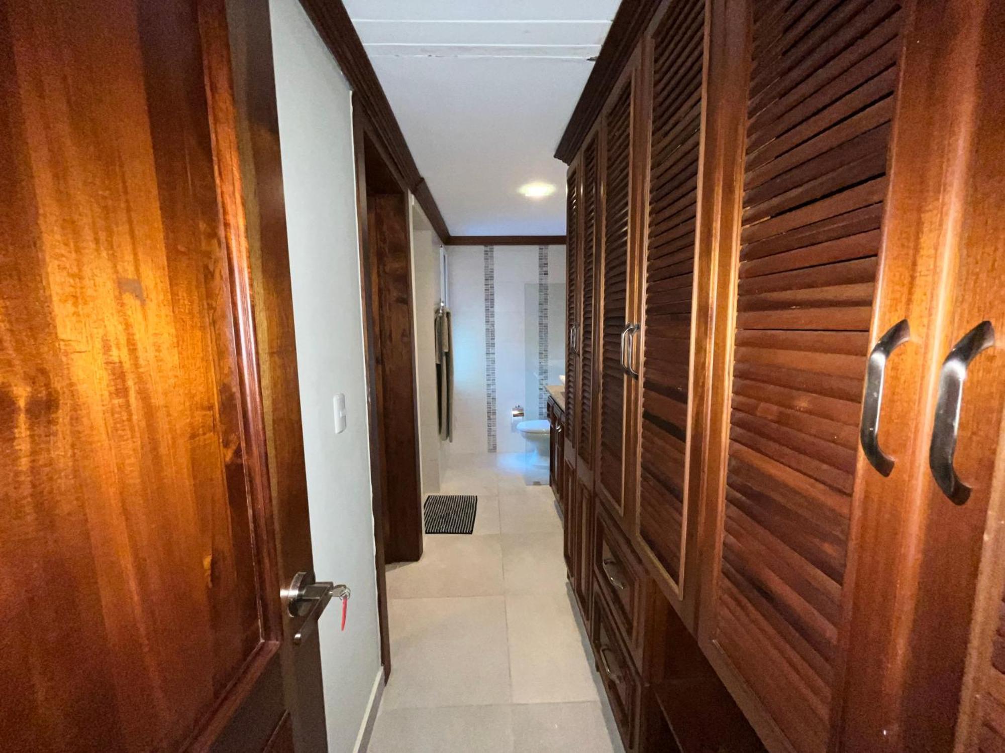 Luxury Penthouse With Pool, Bbq, Ac, Wi-fi, 5-min Walk To El Cortecito & Bavaro Beaches, Apartment *