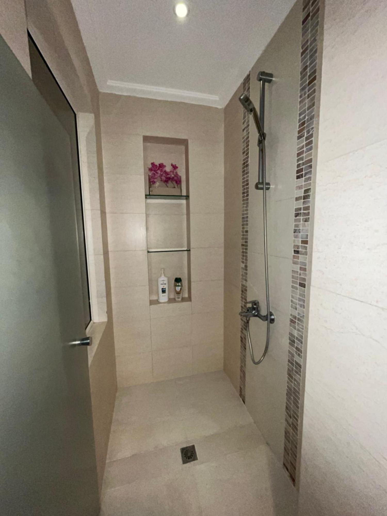 Luxury Penthouse With Pool, Bbq, Ac, Wi-fi, 5-min Walk To El Cortecito & Bavaro Beaches, Apartment Punta Cana