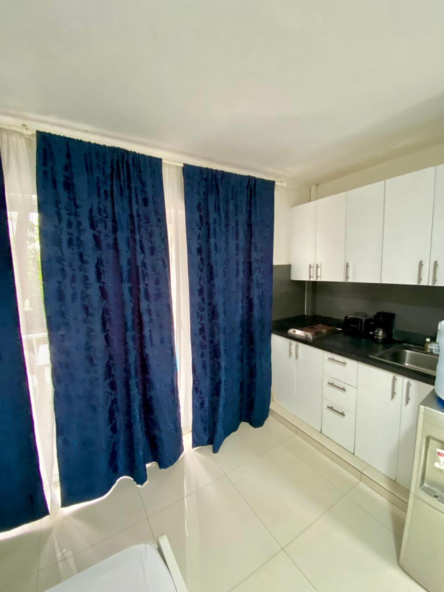 Deluxe Playa Los Corales Apartment