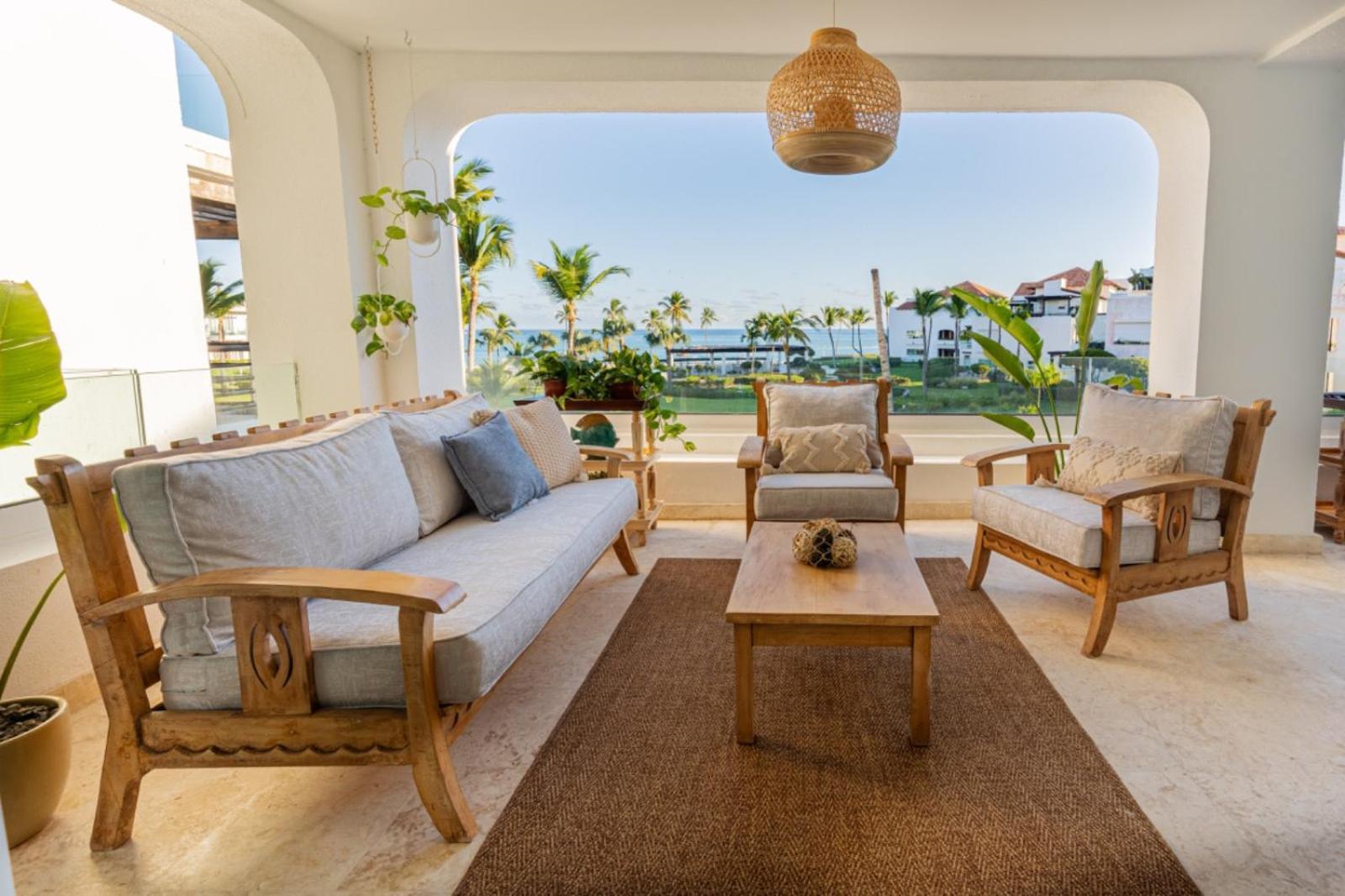 Punta Palmera Beachfront * Punta Cana
