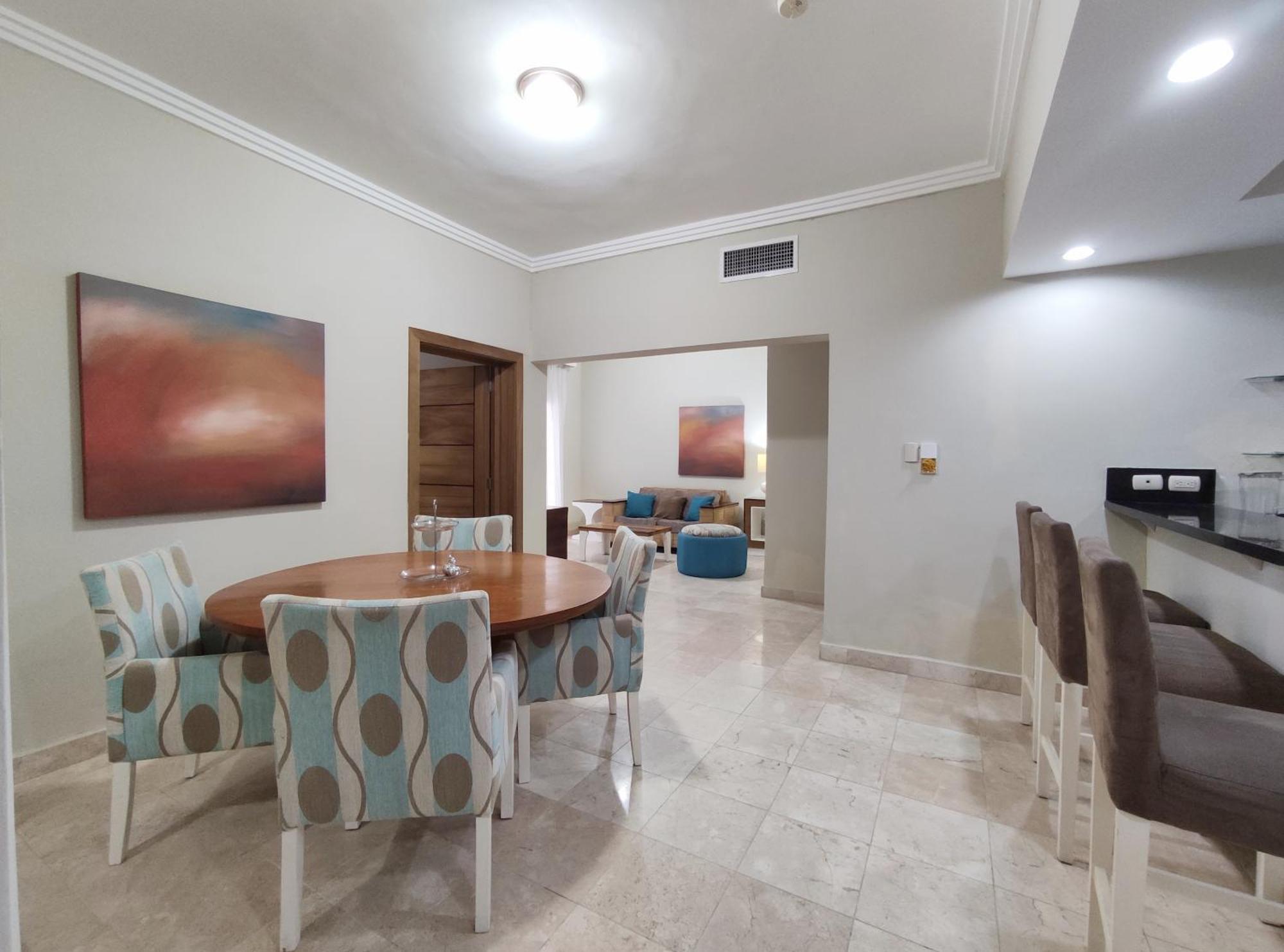 Beachfront - Private Access Apartment