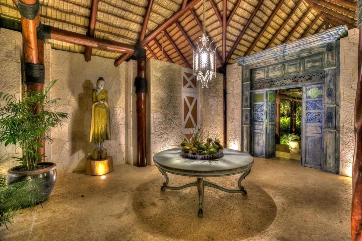 Luxury In Villa *