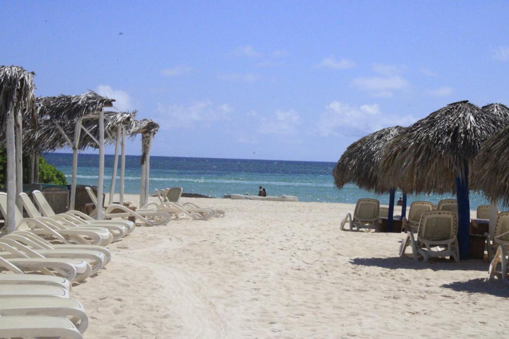Getaway En Bavaro Deluxe Apartment *