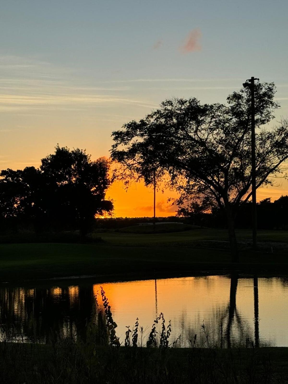 Golf Course View With A Hot Tub *