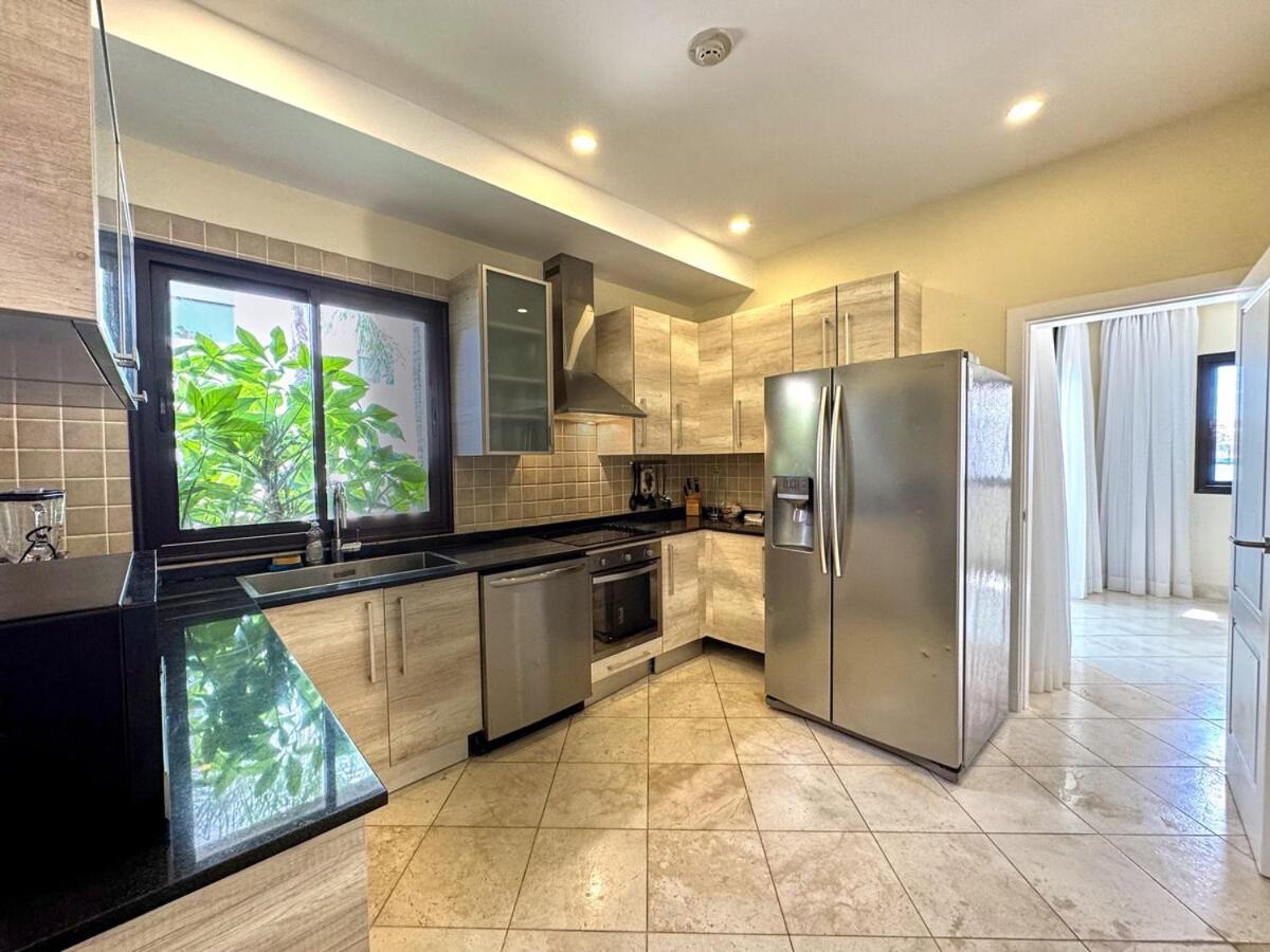 Apartment 3br Getaway, Pool & Breathtaking Sunsets