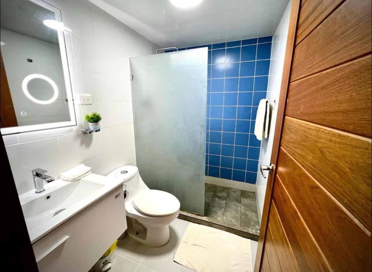 Beautiful Two Bedrooms Apartment *