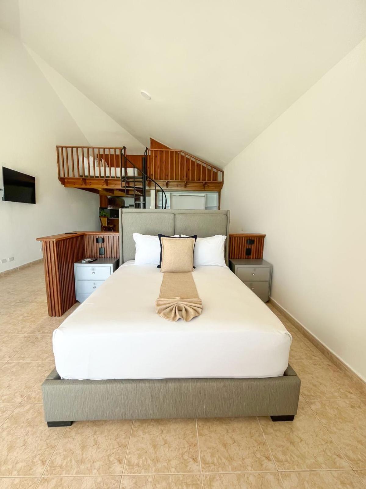 Coast Hotel 2*